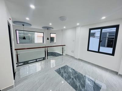 8.2tỷ trần quang diệu lô góc 5 tầng nhà mới đẹp 0