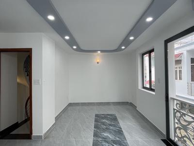 8.2tỷ trần quang diệu lô góc 5 tầng nhà mới đẹp 1