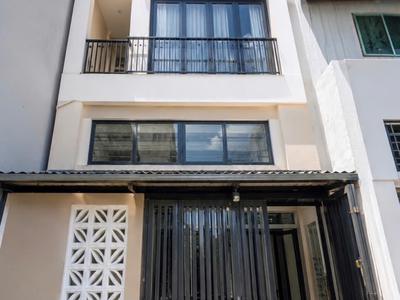 Sát vòng xoay lê đại hành - hxh - ngang 4.4m - 5 tầng btct đúc - 50m 0