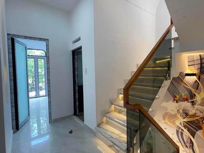 Nhà cần bán cho khách đang tìm nơi ở thật, công năng rõ ràng. 3