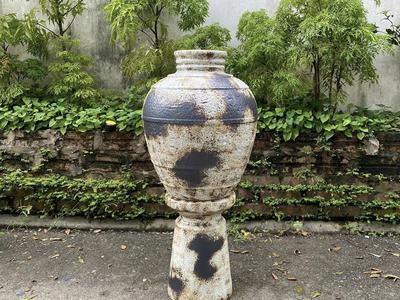 Top Những Mẫu Bình Cỡ Lớn Cắm Cành Mộc Lan Phong Cách Wabi Sabi Được Yêu Thích Tại TP.HCM 3