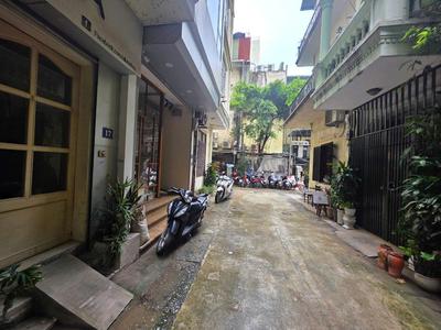 Phố Trần Hưng Đạo -Ô TÔ   Kinh Doanh 40M2 5 Tầng 21 Tỷ Phân Lô 0