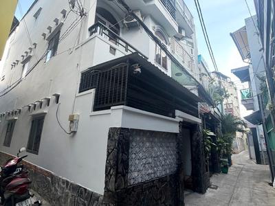 Bán nhà  60m2 -  ngang 4m nở hậu 4.4m - 7pn - căn góc thoáng gần chợ phạm văn hai 0