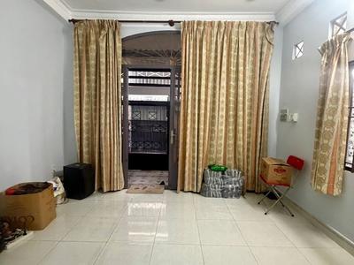 Bán nhà  60m2 -  ngang 4m nở hậu 4.4m - 7pn - căn góc thoáng gần chợ phạm văn hai 1