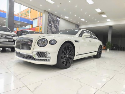 Bán xe Bentley Flying Spur 4.0V8 sản xuất năm 2021 Xe cá nhân sử dụng, mới đi có 9 nghìn Km, 1