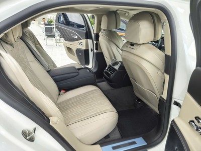 Bán xe Bentley Flying Spur 4.0V8 sản xuất năm 2021 Xe cá nhân sử dụng, mới đi có 9 nghìn Km, 6