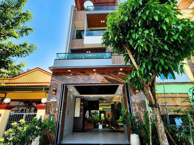 Giảm 1 tỷ căn nhà cạnh phú mỹ hưng, có thang máy, 5x18m, full nội thất 0