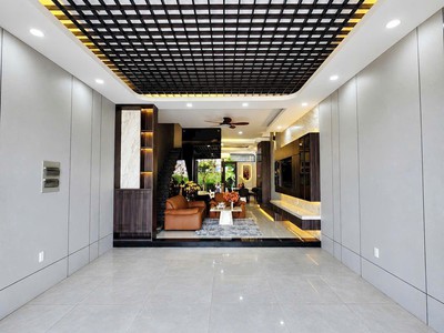 Giảm 1 tỷ căn nhà cạnh phú mỹ hưng, có thang máy, 5x18m, full nội thất 1