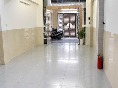 Bán nhà mặt tiền đối diện aeon mall 70m2 x 5 tầng mới đẹp dòng tiền 30 tr/tháng nhỉnh 9 tỷ 2