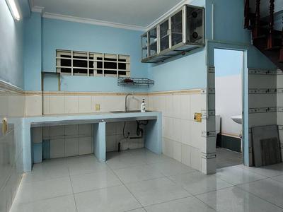 Cho thuê Nhà Linh Đông hẻm ô tô thông gần Chung Cư 4S 2pn1wc. DTSD 100m2 Giá 8tr TL 3