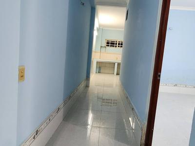 Cho thuê Nhà Linh Đông hẻm ô tô thông gần Chung Cư 4S 2pn1wc. DTSD 100m2 Giá 8tr TL 7