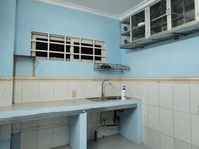 Cho thuê Nhà Linh Đông hẻm ô tô thông gần Chung Cư 4S 2pn1wc. DTSD 100m2 Giá 8tr TL 8