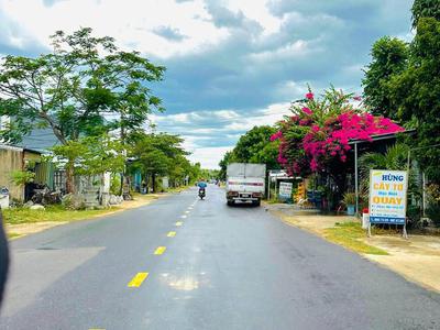 2 lô liền kề hơn 200m2 gần Hòa tiến giá 1tyxx 2