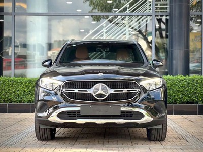 GLC 200 4MATIC mẫu suv hạng sang được khách chốt nhiều nhất tháng 0