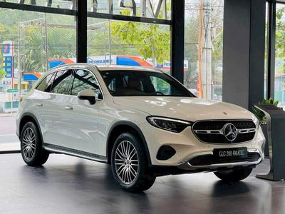 GLC 200 4MATIC mẫu suv hạng sang được khách chốt nhiều nhất tháng 1