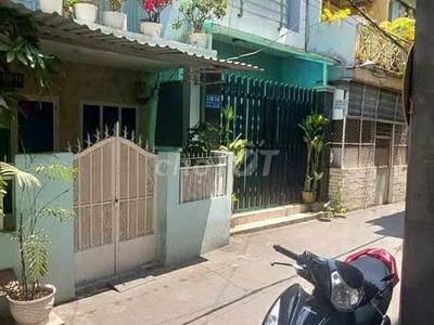 Cho thuê nguyên căn nhà rộng, thoáng, vị trí đẹp ngay phan văn trị 2