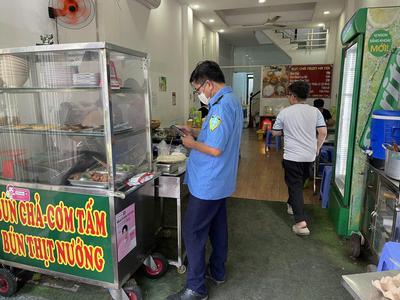 Quận 2 , sang rẻ quán cơm tấm bún chả 4m x 17m , mb thuê16tr, kdc an phú, khu vp cty, chung 3