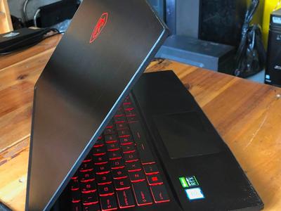Laptop MSI GF63 Thin Core i5-9300H Ram 16GB SSD 256GB GTX 1650 Màn 15.6 Inch Full HD Máy Đẹp 3