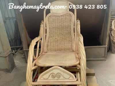 Ghế bập bênh mây tự nhiên kèm massage chân 0