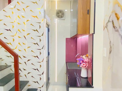 Bán nhà mới cách mạng tháng tám, quận 3, 4 tầng, giá 4.86 tỷ 2