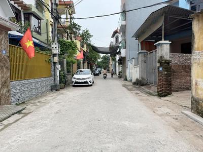 Cần bán 181m2 đất thổ cư mặt đường chính Đổng Xuyên. Đường 3 ô tô tránh, gần chợ 0