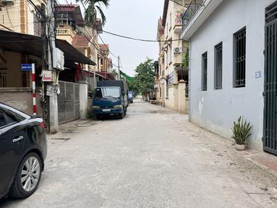 Cần bán 181m2 đất thổ cư mặt đường chính Đổng Xuyên. Đường 3 ô tô tránh, gần chợ 4
