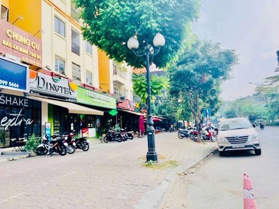 Cho thuê căn hộ 136m2 phố Nguyễn Hoàng Mỹ Đình giá 13 triệu 0