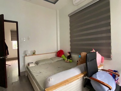 Bán nhà quận phú nhuận - đường nguyễn đình chính - 3 tầng, 78m , 4pn sân thượng trước sau giá 2