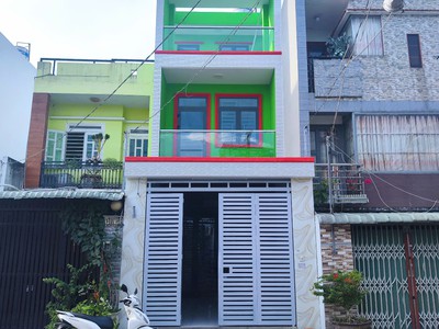 Cần bán 80m2 nhà 2 tấm đẹp lung linh đường xe tank 0