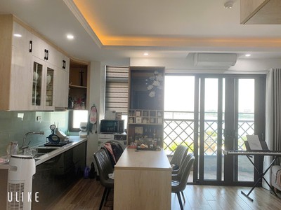 Cho thuê Căn Chung cư mini 1N,1K Full đồ cực VIP, Ngõ rộng View toàn mặt hồ Tây. Chỉ 12tr 9