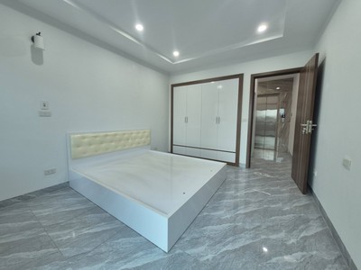 Bán nhà phố bạch mai, 40m2, 6 tầng thang máy, mặt tiền 4.6m, 14 tỉ, nhà đẹp ở luôn, ô tô đỗ cửa 2