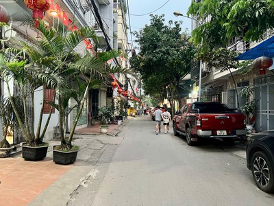 Bán nhà mặt phố vũ văn cẩn vạn phúc hà đồng- 62m 4 tầng vỉa hè rộng kinh doanh tốt -18 0