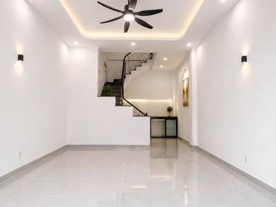Đối diện đhct hxh thông sát mặt tiền nhà mới 4 tầng ngang 4.7m nở hậu giá nhỉnh 8 tỷ 2
