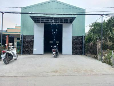 Cho thuê nhà kho 380M2 đường Nguyễn Văn Tạo, sẵn điện, giá 19 triệu 0