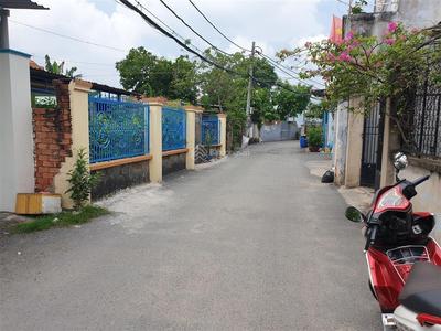 Bán nhà 3 mặt tiền 4x25m   100 m2, gần ngã 4 Bà Điểm QL1A, xã Bà Điểm, Hóc Môn, Tp.HCM. 2