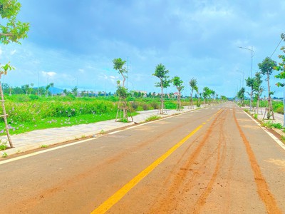 Đất mặt tiền chính đường Bà Triệu - khu trung tâm hành chính đức trọng, lâm đồng 0