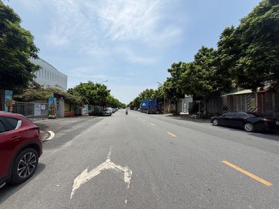 Bán đất phúc lợi 92m2- mt 5m- mặt đường 25m kinh doanh- cạnh vinhomes- 22.5 tỷ 1