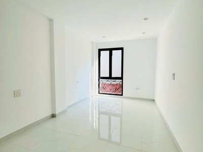 Nhỉnh 5 tỷ - bán gấp nhà trịnh văn bô- 33m x 5t - 10m ra ô tô 0