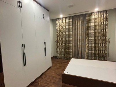 Cho thuê căn hộ R1 ROYAL CITY 150m 3PN Nội thất mới 100 5