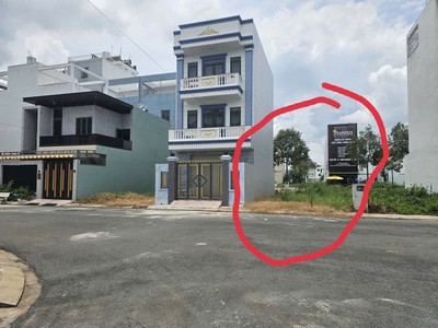 Chính chủ bán lô đất đẹp, vuông vức, mặt tiền đường nhựa 10m tại khu đô thị five star eco city 1