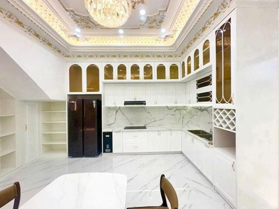 Nhà thiết kế lung linh, hẻm xe hơi đào tông nguyên, 5x19m, 8.1 tỷ 2