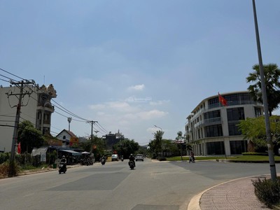 Bán 105m2 đất mặt tiền bưng ông thoàn-ngay ngã tư liên phường 2