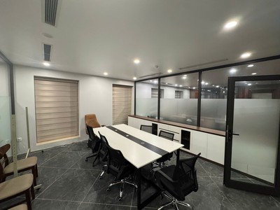 Cho thuê văn phòng full nội thất 150m Gần Royal City 2