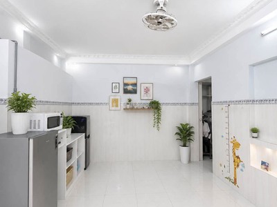 Bán gấp chdv ngay đh công thương 5 tầng, 10 phòng, dòng tiền 30 tr ngng 4.5 nở hậu chỉ nhỉnh 11 tỷ 3