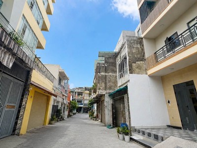 Bán gấp chdv ngay đh công thương 5 tầng, 10 phòng, dòng tiền 30 tr ngng 4.5 nở hậu chỉ nhỉnh 11 tỷ 0