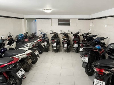 Bán gấp chdv ngay đh công thương 5 tầng, 10 phòng, dòng tiền 30 tr ngng 4.5 nở hậu chỉ nhỉnh 11 tỷ 2