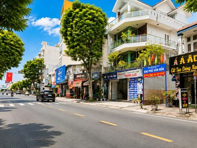 Cho thuê nhà mặt tiền vườn lài 90m , 3tầng, 25triệu - gần chung cư, ngã tư 3