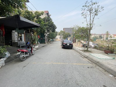 Giá Tốt Cực Sốc - Bán Nhanh 50m2 đất TĐC Cự Khối - MT 5,2m, Đường 13m, Sát Chợ   Công Viên 5