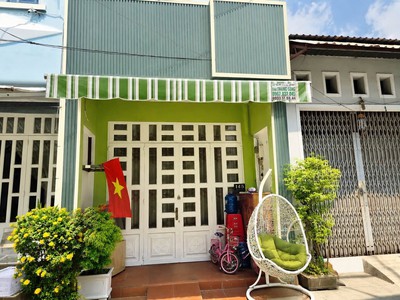 Zảm sâu - chỉ 5 tỷ có nhà 2 tầng 70m - hẻm ô tô đỗ cửa gần đhct 0