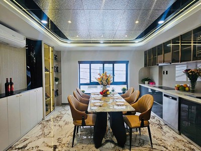 Nhà phố thống nhất, gò vấp 50m2, 5 tầng thang máy, gara ô tô, full nội thất cao cấp, hẻm xe tải 3
